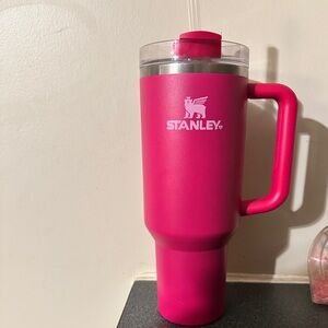 40oz valentines day pink Stanley